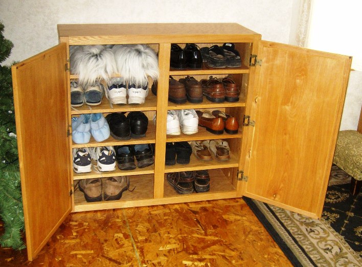 Wooden Shoe Rack Design